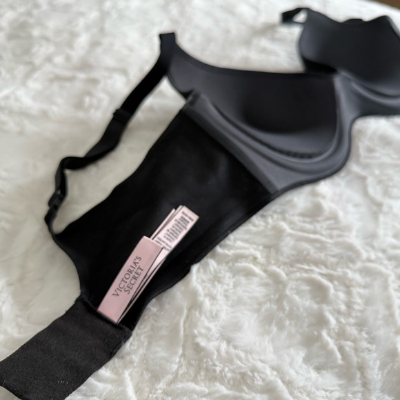 Victoria's Secret Black Bra - Picture 3 of 4